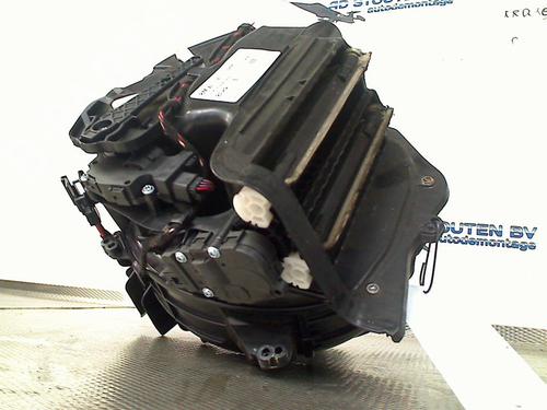 Heater blower motor BMW 5 Touring (F11) 520 d | BP27176627M62 