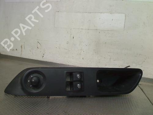 Used Left front window switch Left front window switch IVECO DAILY VI Van 33S16, 35S16, 35C16, 38S16, 40C16, 42S16, 50C16 (156 hp) 36474860 36474860