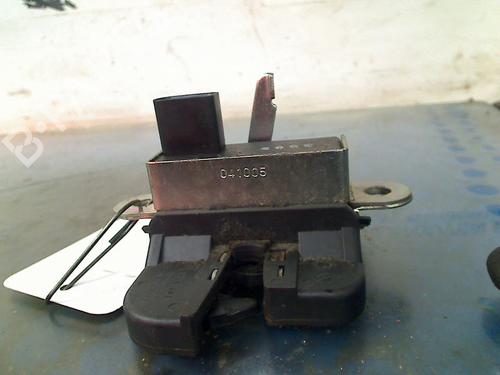 Tailgate lock VW GOLF V (1K1) 1.6 FSI | BP21140238C101 