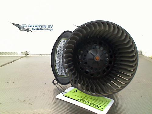 Heater blower motor RENAULT MEGANE IV Grandtour (K9A/M/N_) 1.3 TCe 115 (K9N9) | BP25129433M62 