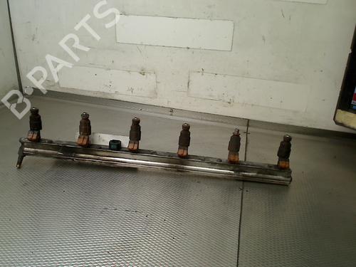 Used Injection rail Injection rail VOLVO XC90 I (275) T6 AWD (272 hp) 33421870 33421870