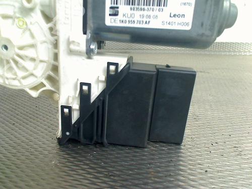 Left rear window motor SEAT LEON (1P1) 2.0 TFSI | BP36558653E23 - Image 3