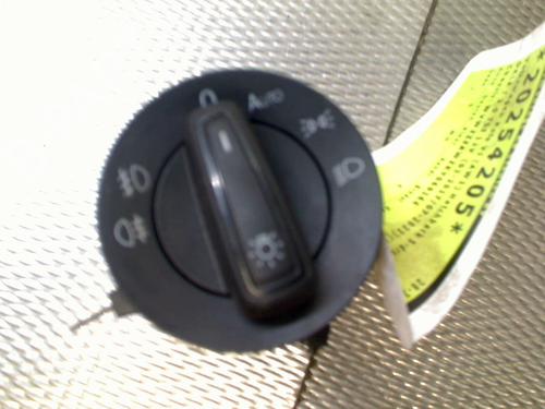 Headlight switch VW POLO VI (AW1, BZ1, AE1) 1.0 TSI | BP31060115I24