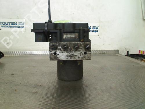 Pompe ABS VW CRAFTER 30-50 Van (2E_) 2.5 TDI (109 hp) 31942175