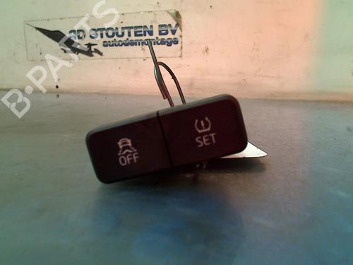 Used Switch SEAT Mii (KF1, KE1) 1.0 (60 hp) 13321790