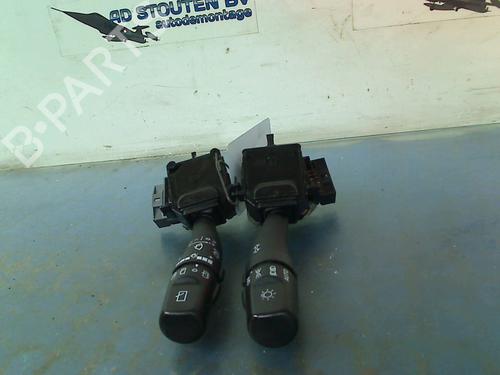 Used Steering column stalk HYUNDAI TUCSON (JM) 2.0 (141 hp) 17434819