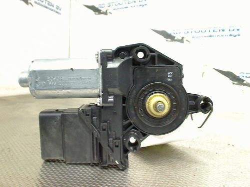 Motor do elevador de vidro trás direito VW TOURAN (1T3) 1.2 TSI (105 hp) 31331925