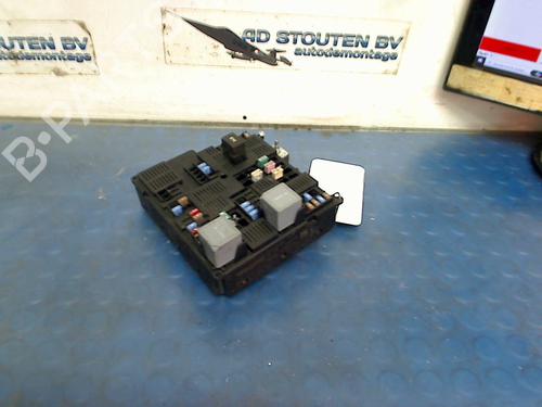 Boîte à Fusibles VOLVO V60 II (225) T4 Polestar (210 hp) 31902359