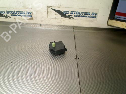 Used Heater blower motor FORD FIESTA VII (HJ, HF) 1.0 EcoBoost (101 hp) 29932675