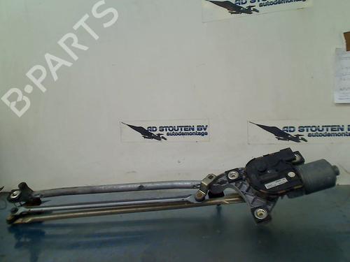 Used Front wipers mechanism VOLVO V50 (545) 2.0 (146 hp) 17723546