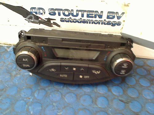 Used Climate control TOYOTA YARIS (_P13_) 1.5 Hybrid (NHP130_) (101 hp) 11324819