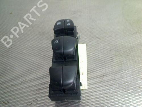 Used Left front window switch NISSAN JUKE (F15) 1.6 (117 hp) 31331946