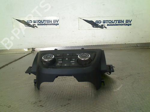 climate-control-opel-zafira-tourer-c-p12-2011-33951501 main image