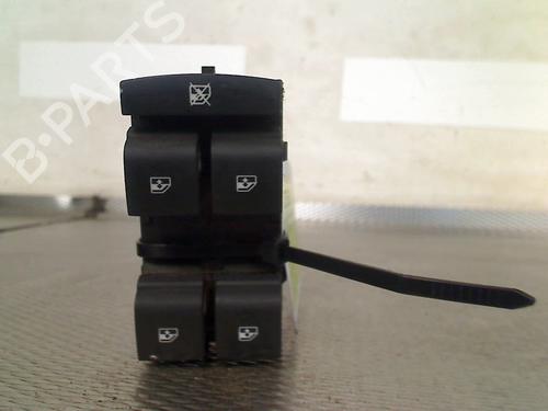 Venstre fortil elrude kontakt Venstre fortil elrude kontakt CHEVROLET AVEO Hatchback (T300) 1.3 D (95 hp) 33687068 33687068