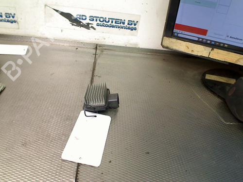 Used Heater resistor LAND ROVER RANGE ROVER IV (L405) 3.0 TDV6 4x4 (258 hp) 29425365