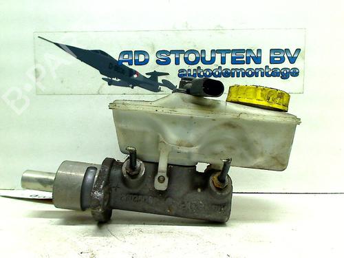 Used Brake master cylinder VW POLO (6N2) 1.4 16V (75 hp) 11297535
