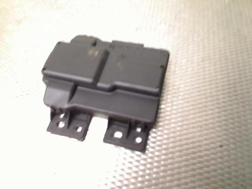 Used Fuse box Fuse box 38950664 38950664