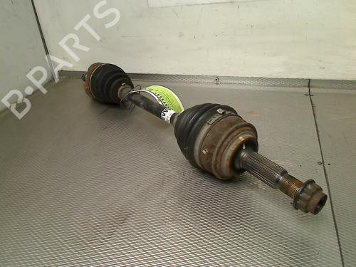 Used Left front driveshaft TOYOTA YARIS (_P13_) 1.5 Hybrid (NHP130_, NHP130) (101 hp) 32311802