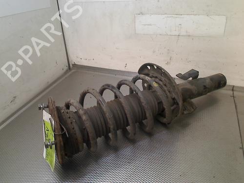 Højre fortil støddæmper VOLVO V70 III (135) 2.0 GDI (214 hp) 32041251