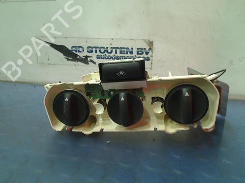 Used Climate control TOYOTA COROLLA (_E12_) 1.6 VVT-i (ZZE121_, ZZE121R) (110 hp) 11308655