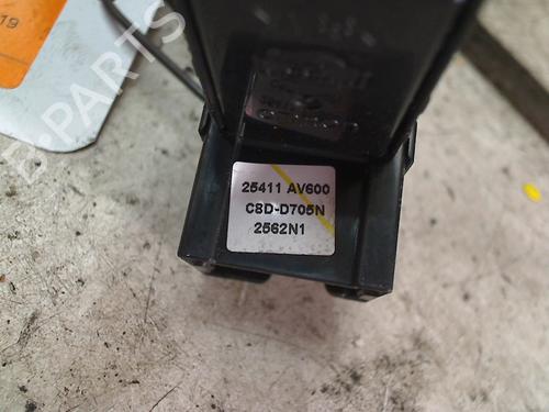Switch NISSAN PRIMERA Estate (WP12) 2.0 | BP11259654I30
