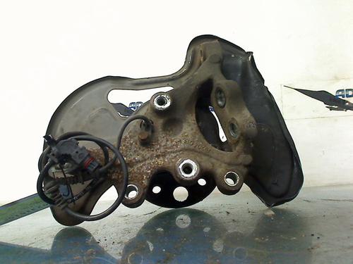 Left front steering knuckle MERCEDES-BENZ C-CLASS (W204) C 200 Kompressor (204.041) | BP17029784M25 