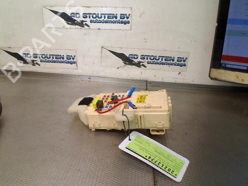 Używane Skrzynka bezpieczników HYUNDAI ix35 (LM, EL, ELH) 1.6 (135 hp) 31039994