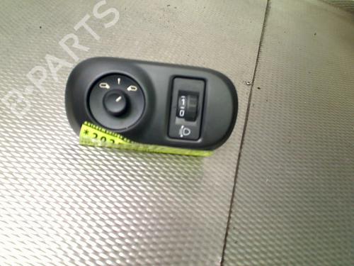 Mirror switch CITROËN C4 CACTUS 1.2 VTi 82 | BP30167656I25