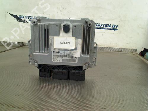 Used Engine control unit (ECU) Engine control unit (ECU) 39561537 39561537