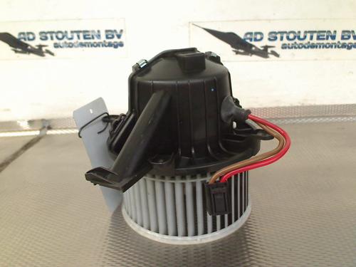 Used Heater blower motor MERCEDES-BENZ VITO Van (W447) 119 CDI / BlueTEC (447.601, 447.603, 447.605) (190 hp) 27278114