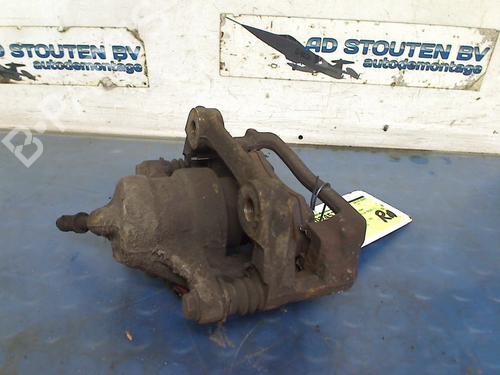 Pinça travão trás direita Pinça travão trás direita MERCEDES-BENZ SPRINTER 3,5-t Van (B906) 313 CDI (906.631, 906.633, 906.635, 906.637) (129 hp) 33811756 33811756