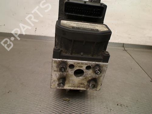 Used ABS pump ABS pump TOYOTA COROLLA (_E12_) 1.4 VVT-i (ZZE120_, ZZE120R) (97 hp) 33840097 33840097