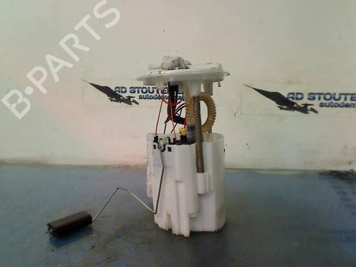 Used Fuel pump RENAULT TRAFIC III Van (FG_) 1.6 dCi 95 (FGMJ, FGMR) (95 hp) 16353451