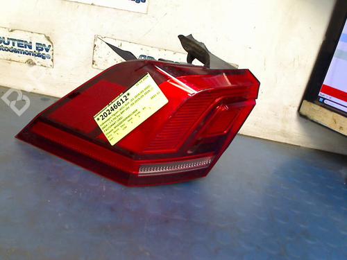 Used Left taillight VW TIGUAN (AD1, AX1) 1.5 TSI (150 hp) 31657230