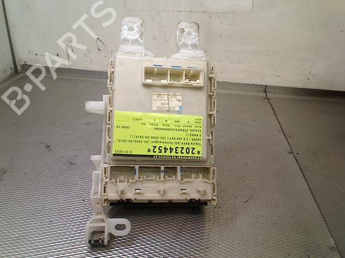 Used Fuse box Fuse box TOYOTA RAV 4 III (_A3_) 2.0 4WD (ACA30_, ACA30R) (152 hp) 33869137 33869137