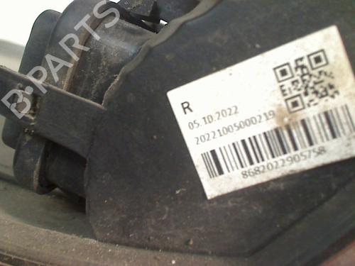 Farolim direito VW CRAFTER 30-50 Van (2E_) 2.0 TDI (163 hp) 31243526