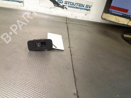 Used Switch Switch VOLVO V40 Hatchback (525) D4 (190 hp) 33735892 33735892