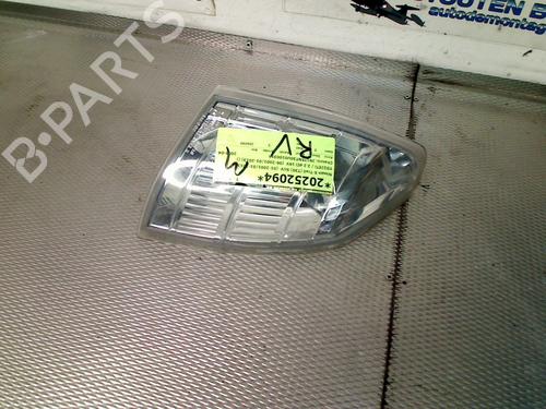 Used Right front indicator NISSAN X-TRAIL I (T30) 2.2 dCi (136 hp) 30533673