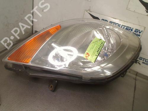 Used Right headlight RENAULT TRAFIC II Van (FL) 2.0 dCi 90 (FL0H, FL00, FL01, FL0M, FL0P, FL0S) (90 hp) 31271191