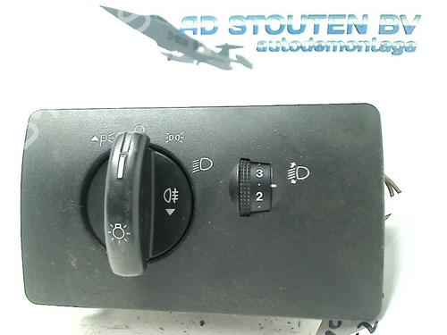 Used Headlight switch FORD MONDEO III Saloon (B4Y) 2.0 16V DI / TDDi / TDCi (90 hp) 11296095