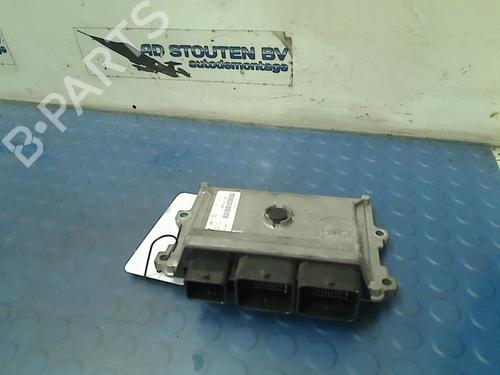Used Engine control unit (ECU) PEUGEOT 208 I (CA_, CC_) 1.2 VTI 82 (82 hp) 13221353