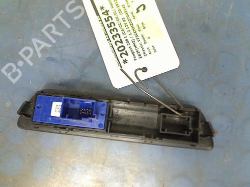 Switch PEUGEOT 208 I (CA_, CC_) 1.2 VTI 82 | BP25617437I30