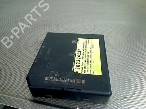 Used Fuse box RENAULT MEGANE III Grandtour (KZ0/1) 1.5 dCi (KZ09, KZ0D, KZ1G, KZ29, KZ14, KZ1W, KZ10, KZ1F,... (110 hp) 31921527