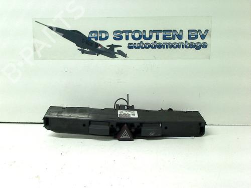 Used Warning switch OPEL ASTRA H Estate (A04) 1.7 CDTI (L35) (80 hp) 13123388