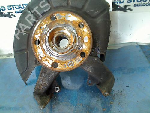 Left front steering knuckle SKODA OCTAVIA II Combi (1Z5) 1.2 TSI | BP15516808M25 
