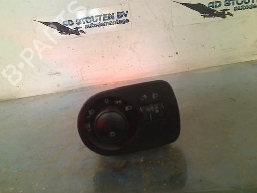 Used Headlight switch SEAT LEON (1P1) 2.0 FSI (150 hp) 17389844