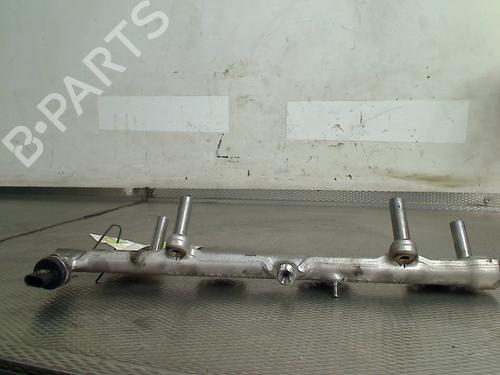 Einspritzleiste für BMW 3 (G20, G80, G28) 330 e Plug-in-Hybrid (292 hp) 31256879