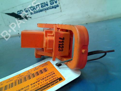 Switch TOYOTA PRIUS Liftback (_W2_) 1.5 Hybrid (NHW20_, NHW20R) | BP11306103I30 