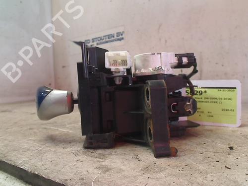 Gear lever TOYOTA PRIUS (_W3_) 1.8 Hybrid (ZVW3_) | BP11261972M90 