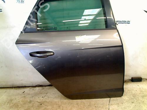 Portier rechts achter SEAT LEON ST (5F8) 1.6 TDI | BP30598084C5